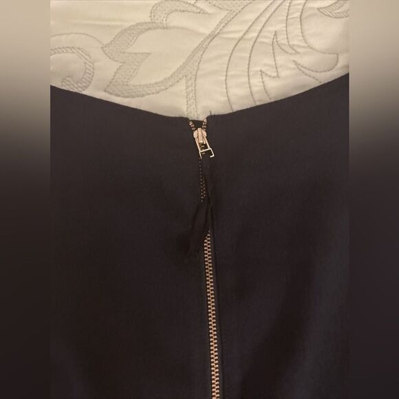 NWT Vineyard Vines Scalloped Ponte Dress in Jet Black Size 10 - Picture 7 of 7